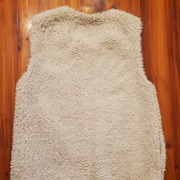 Wilfred Cream Faux Sheepskin Vest - Size XS - Picture 3 of 3